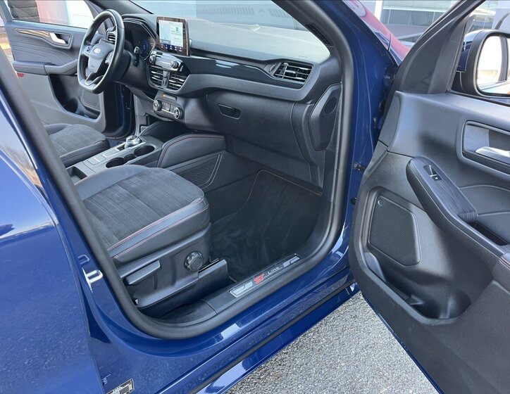 Ford Kuga SUV / Terénní 2,5 l 165 kw