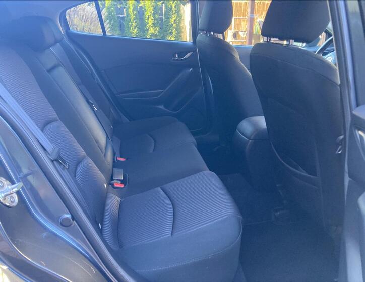 Mazda 3 11