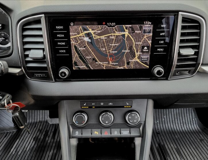 Škoda Karoq SUV / Terénní 1,6 l 85 kw