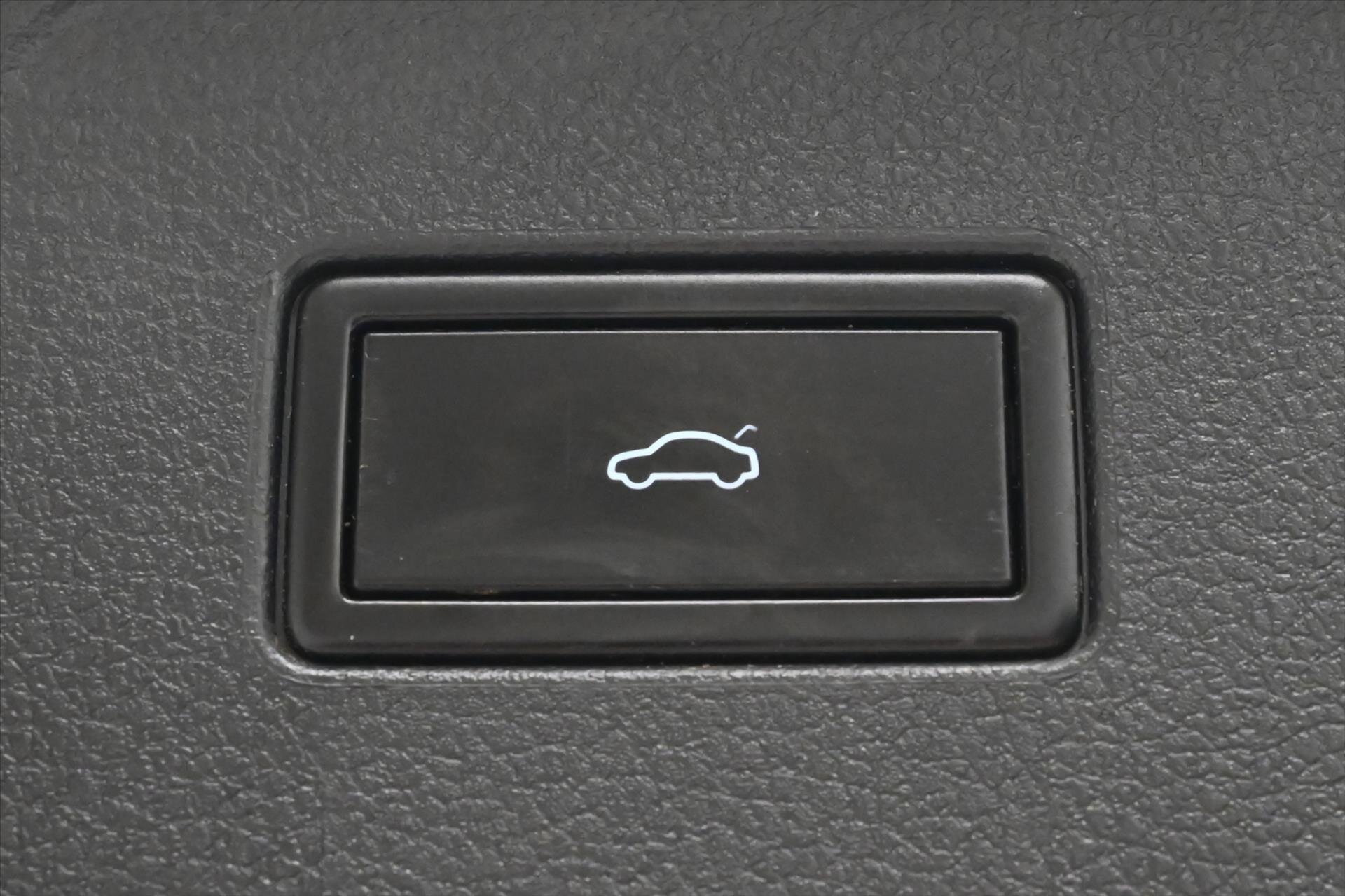 Volkswagen Passat Kombi 2,0 l 140 kw