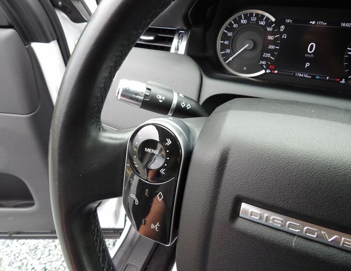 Land Rover Discovery Sport SUV / Terénní 2,0 l 110 kw