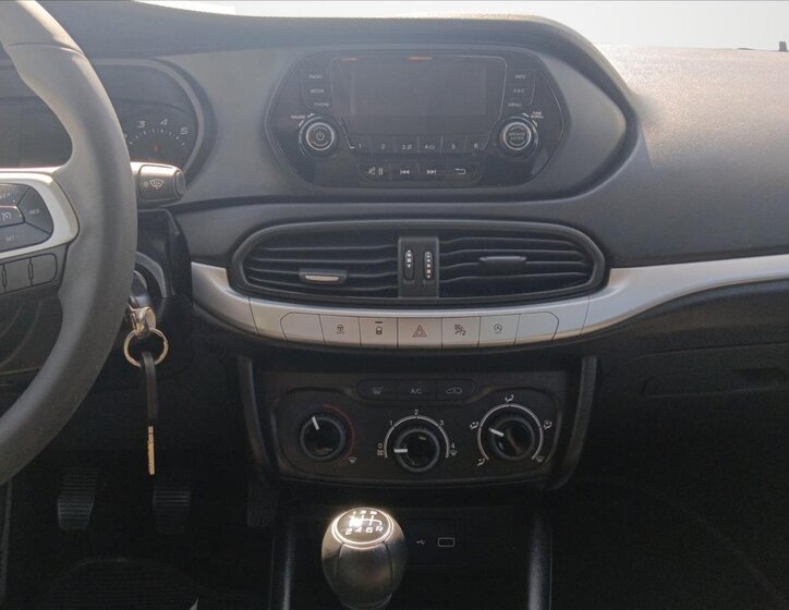 Fiat Tipo Hatchback 1,4 l 70 kw