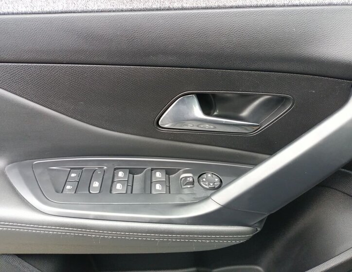 Peugeot 308 Kombi 1,2 l 96 kw