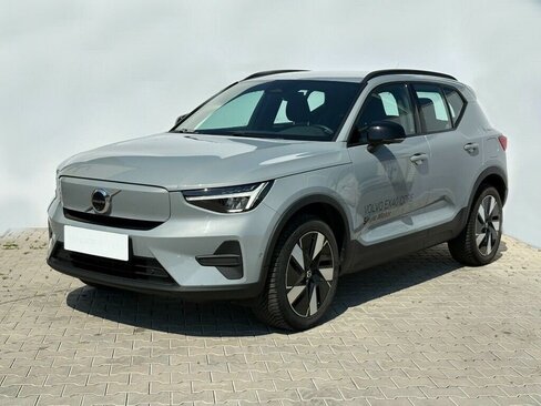 Volvo EX40 SUV / Terénní 0,0 150 kw