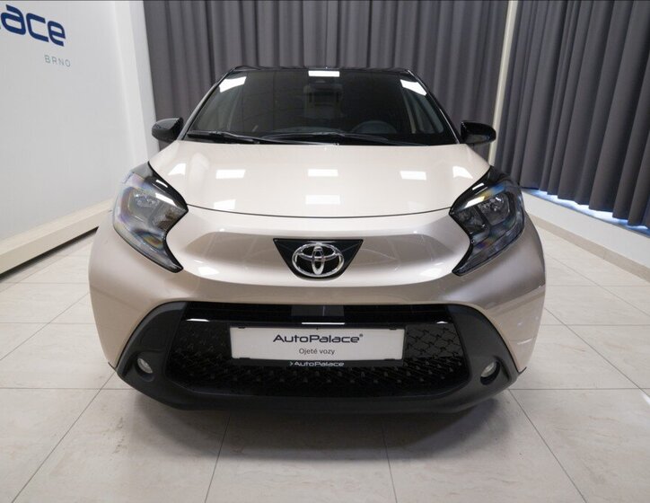 Toyota Aygo Hatchback 998,0 53 kw