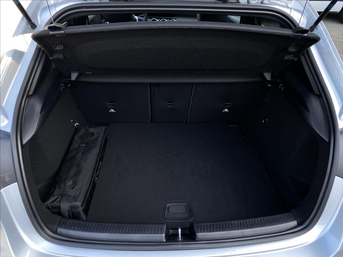 Mercedes-Benz Třídy A Hatchback 1,3 l 120 kw