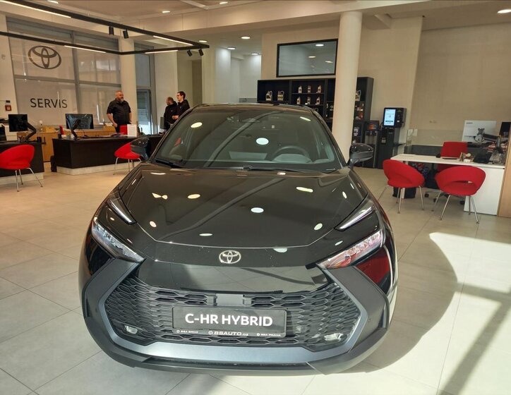 Toyota C-HR SUV / Terénní 1,8 l 103 kw