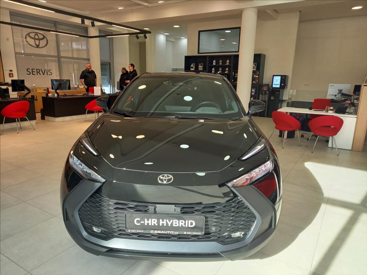 Toyota C-HR SUV / Terénní 1,8 l 103 kw