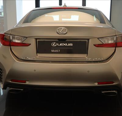 Lexus RC 200t 10