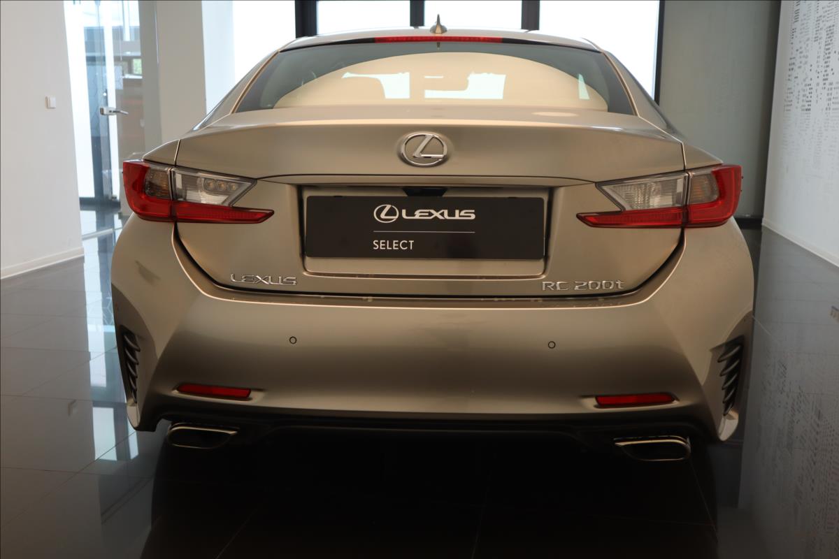 Lexus RC 200t