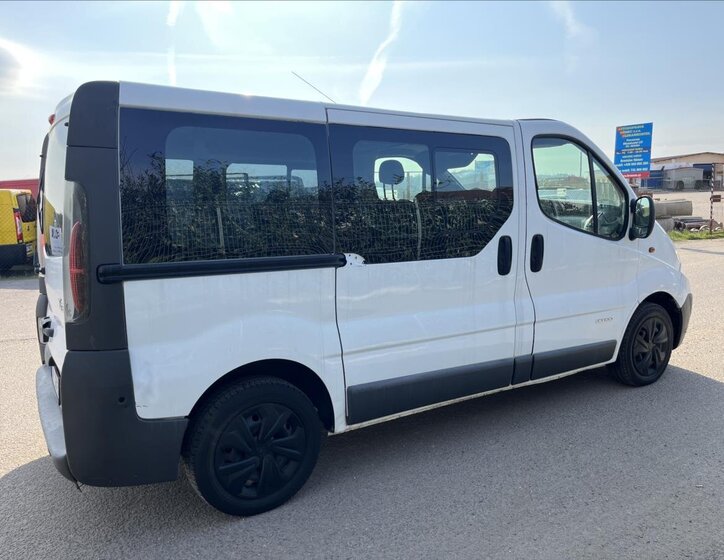 Renault Trafic 5
