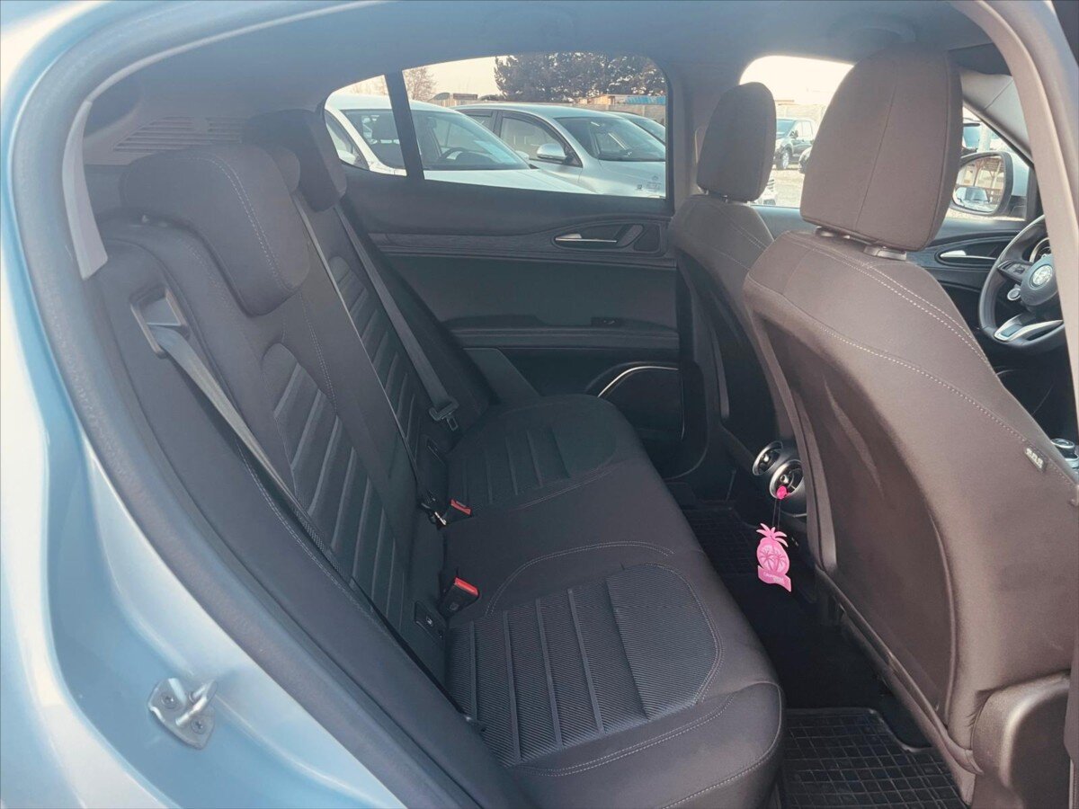 Alfa Romeo Stelvio SUV / Terénní 2,1 l 118 kw