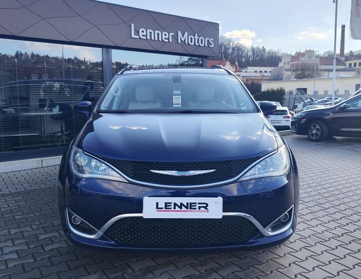 Chrysler Pacifica MPV 3,6 l 211 kw