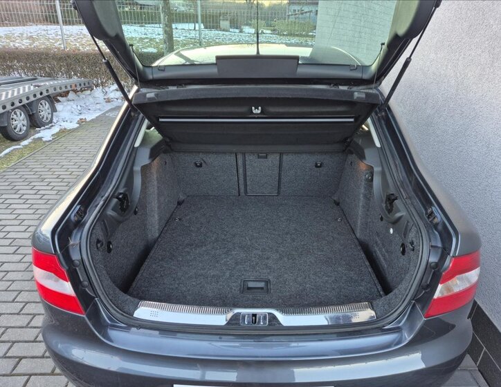 Škoda Superb Sedan / Limuzína 2,0 l 125 kw