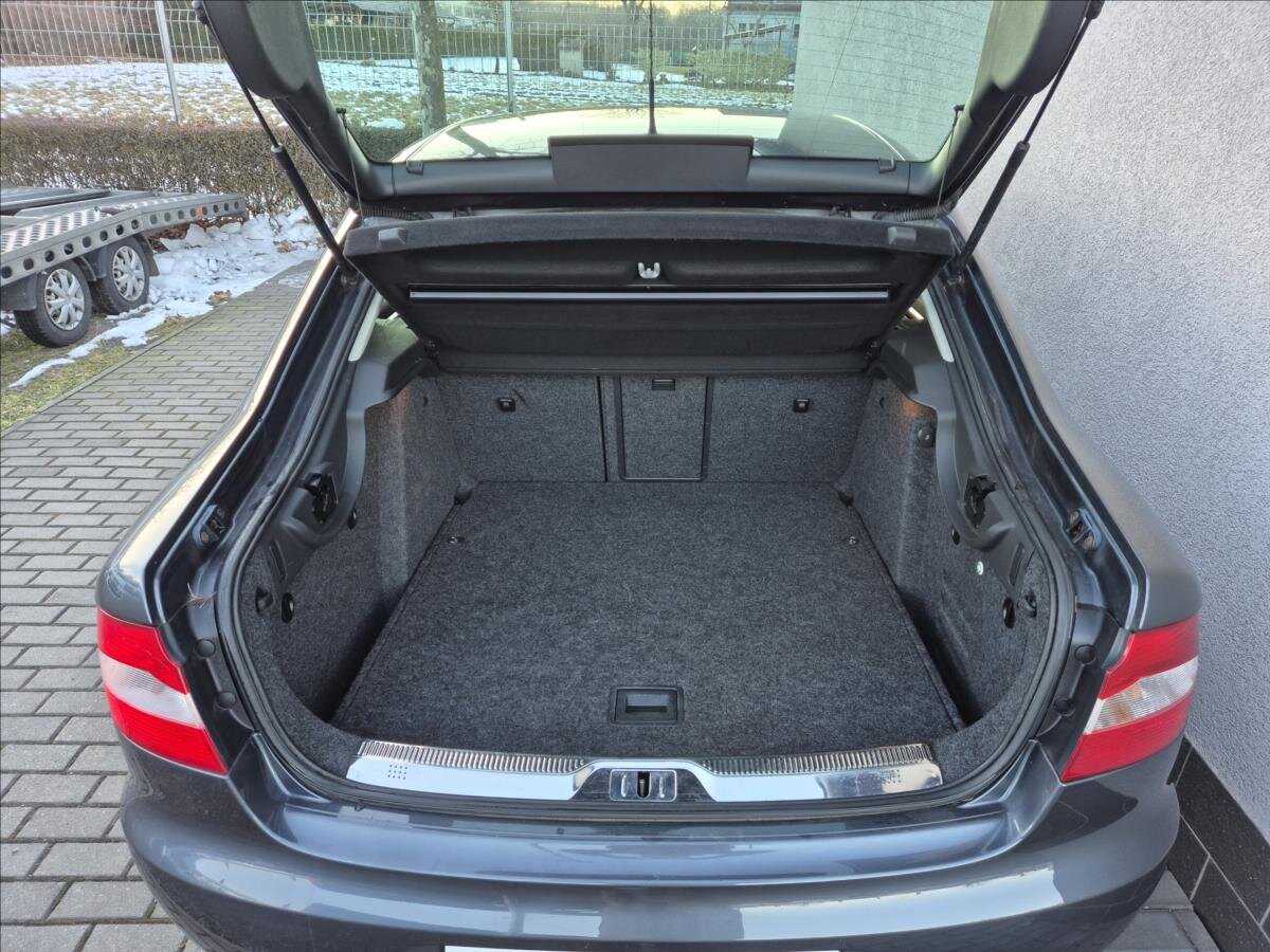 Škoda Superb Sedan / Limuzína 2,0 l 125 kw