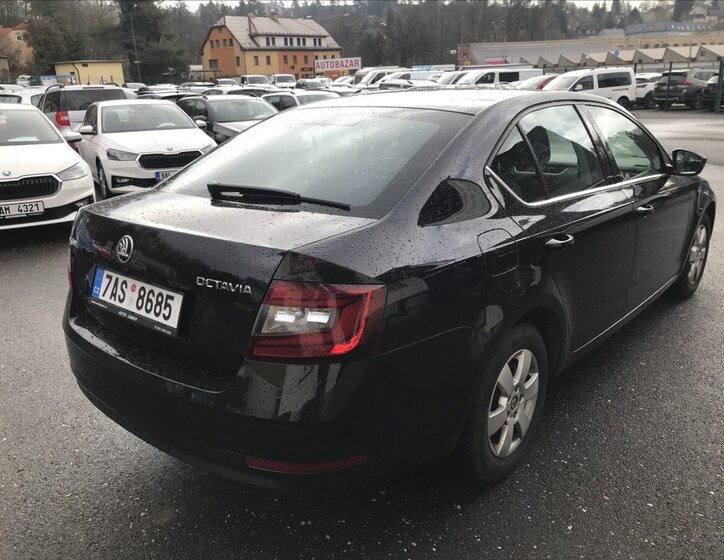 Škoda Octavia Sedan / Limuzína 1,6 l 85 kw