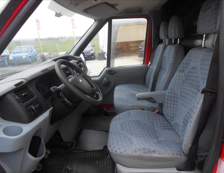 Ford Transit 12