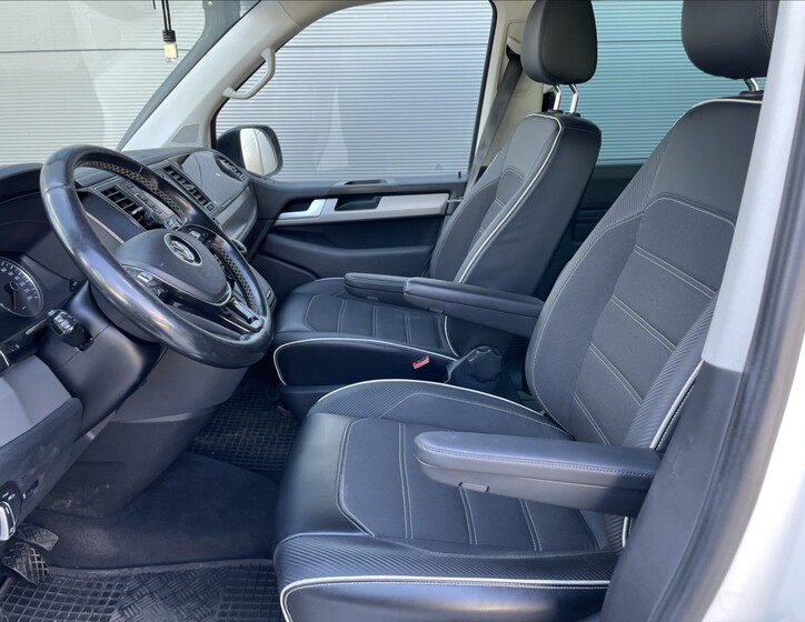 Volkswagen Multivan 10