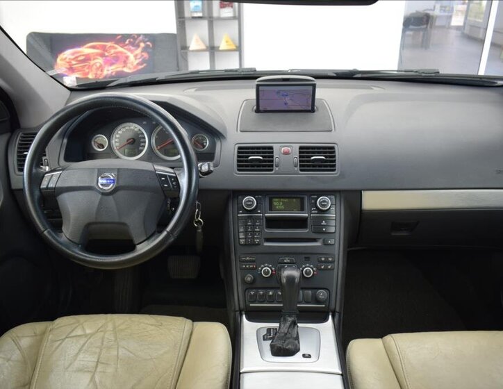 Volvo XC90 SUV / Terénní 2,4 l 136 kw