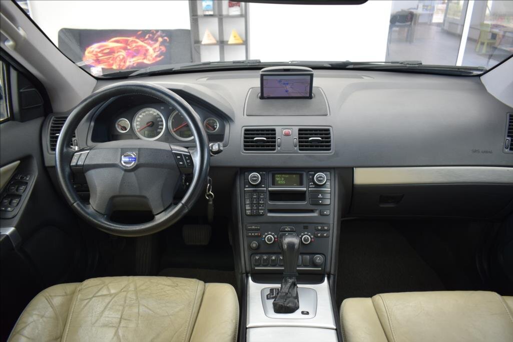 Volvo XC90 SUV / Terénní 2,4 l 136 kw