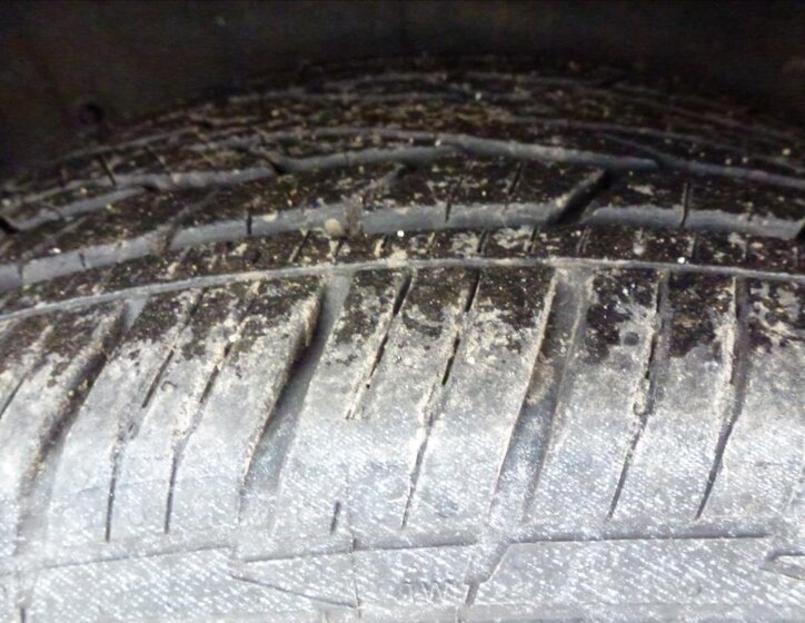 Citroën C-Crosser SUV 2,2 l 115 kw