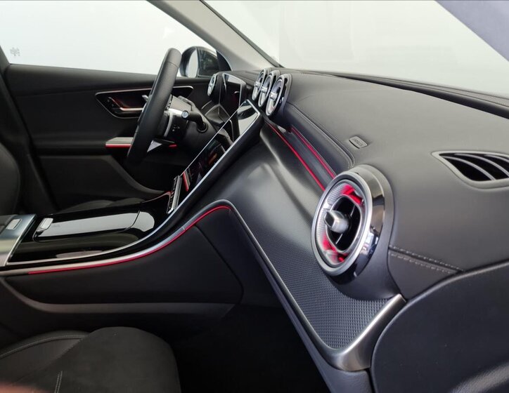 Mercedes-Benz GLC SUV 2,0 l 145 kw