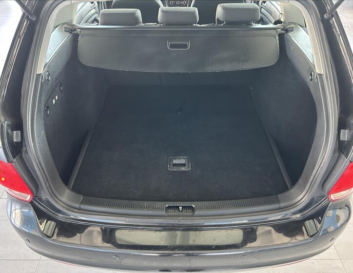 Volkswagen Golf Kombi 1,6 l 77 kw