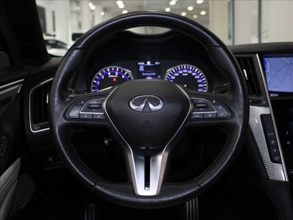 Infiniti Q60