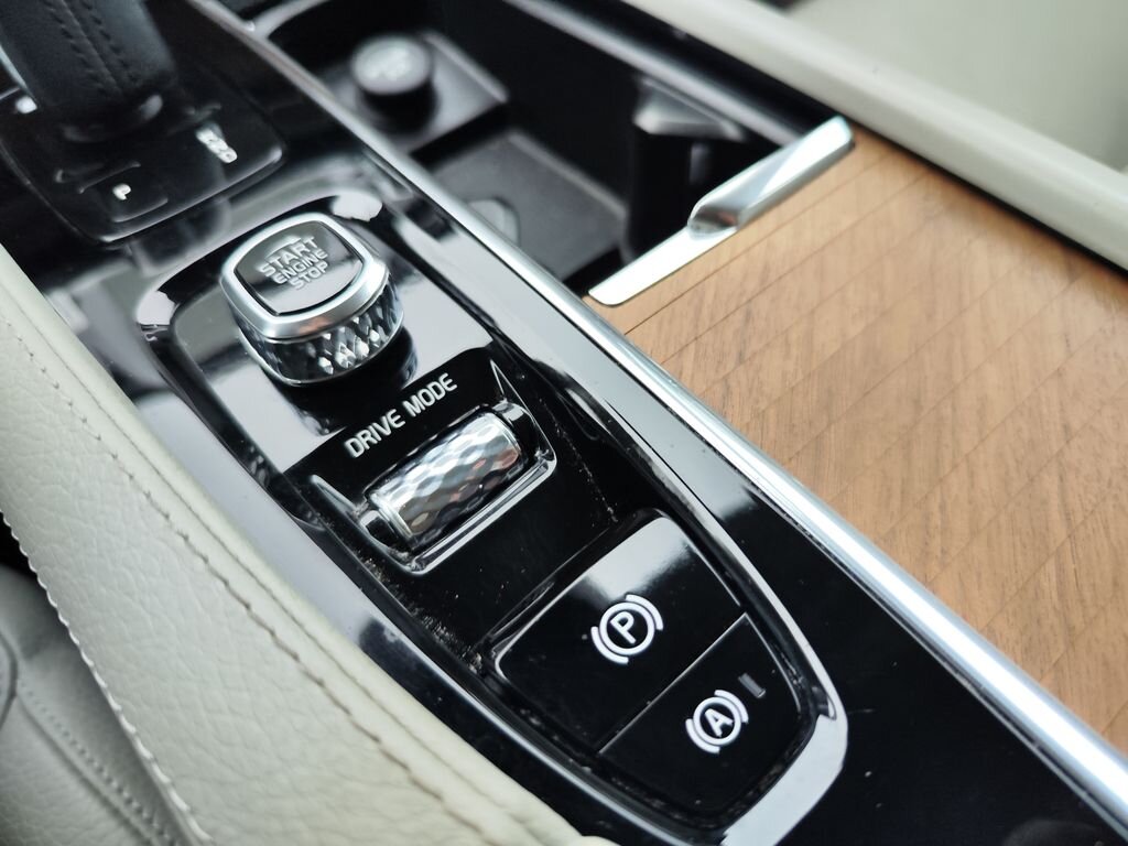 Volvo XC90 SUV 2,0 l 173 kw