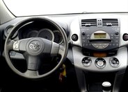 Toyota RAV4 SUV 2,2 l 100 kw