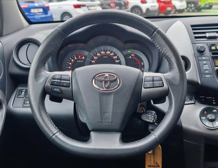 Toyota RAV4 Kombi 2,0 l 116 kw