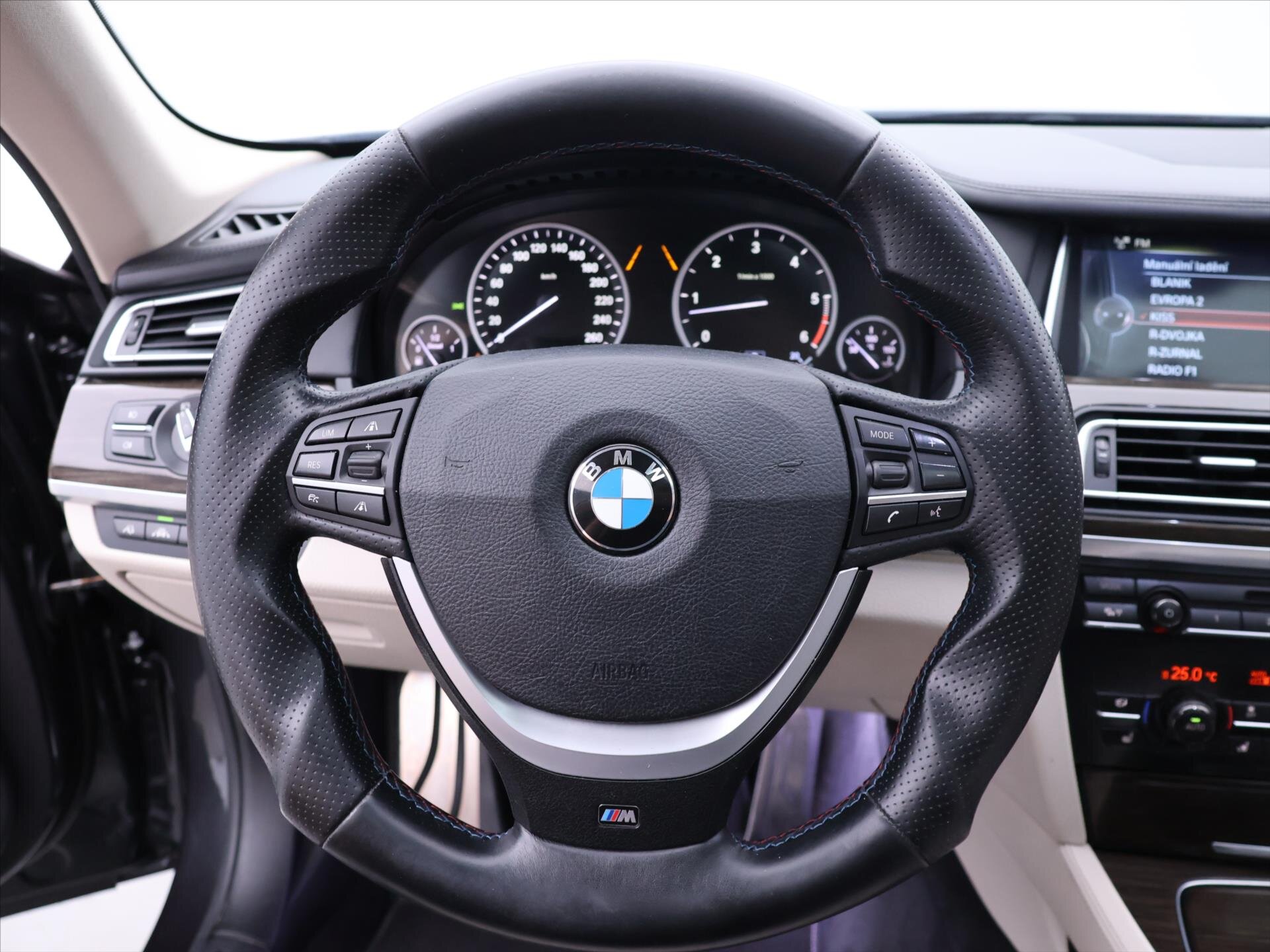 BMW Řada 7 Sedan 3,0 l 190 kw