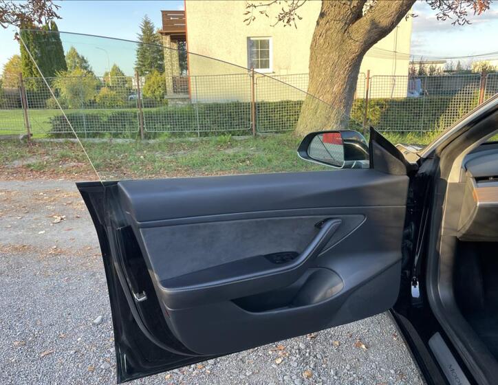 Tesla Model 3 12