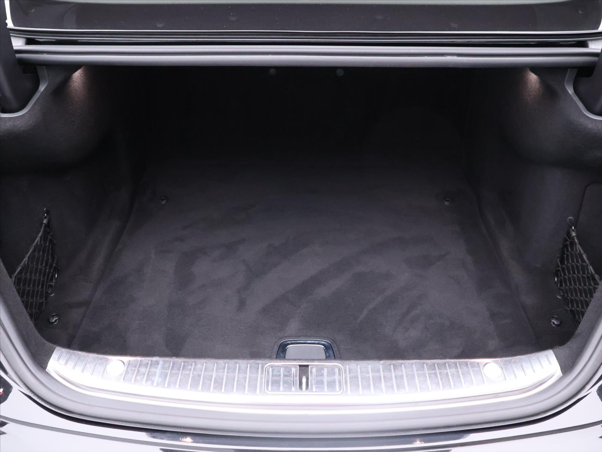 Mercedes-Benz Třídy S Kupé 5,5 l 430 kw