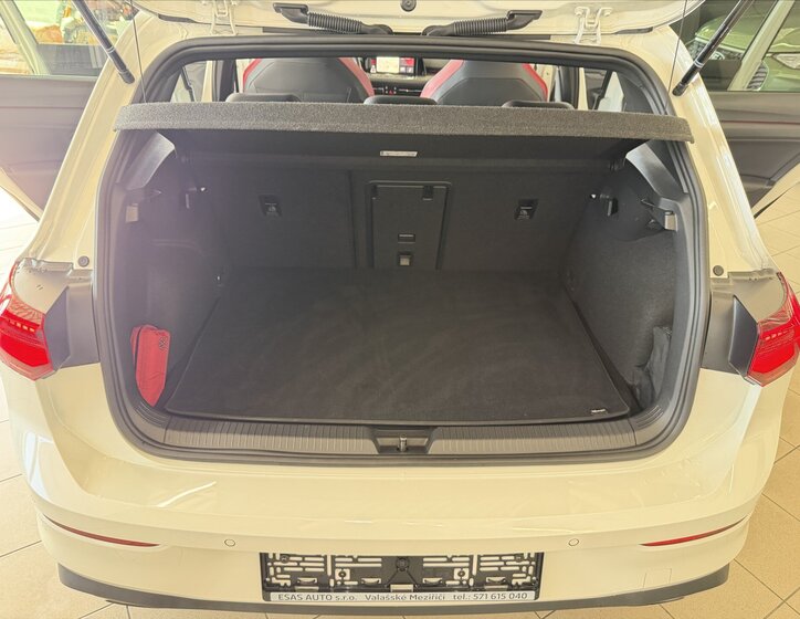Volkswagen Golf Hatchback 2,0 l 221 kw