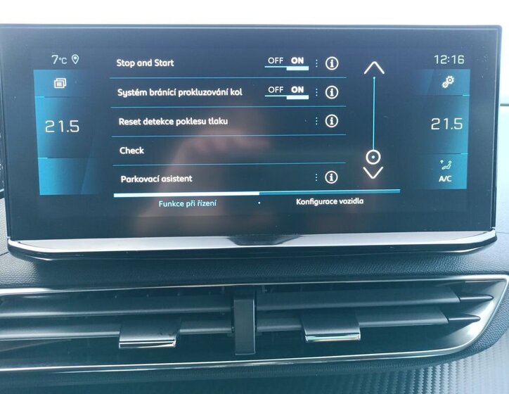 Peugeot 5008 SUV / Terénní 1,5 l 96 kw