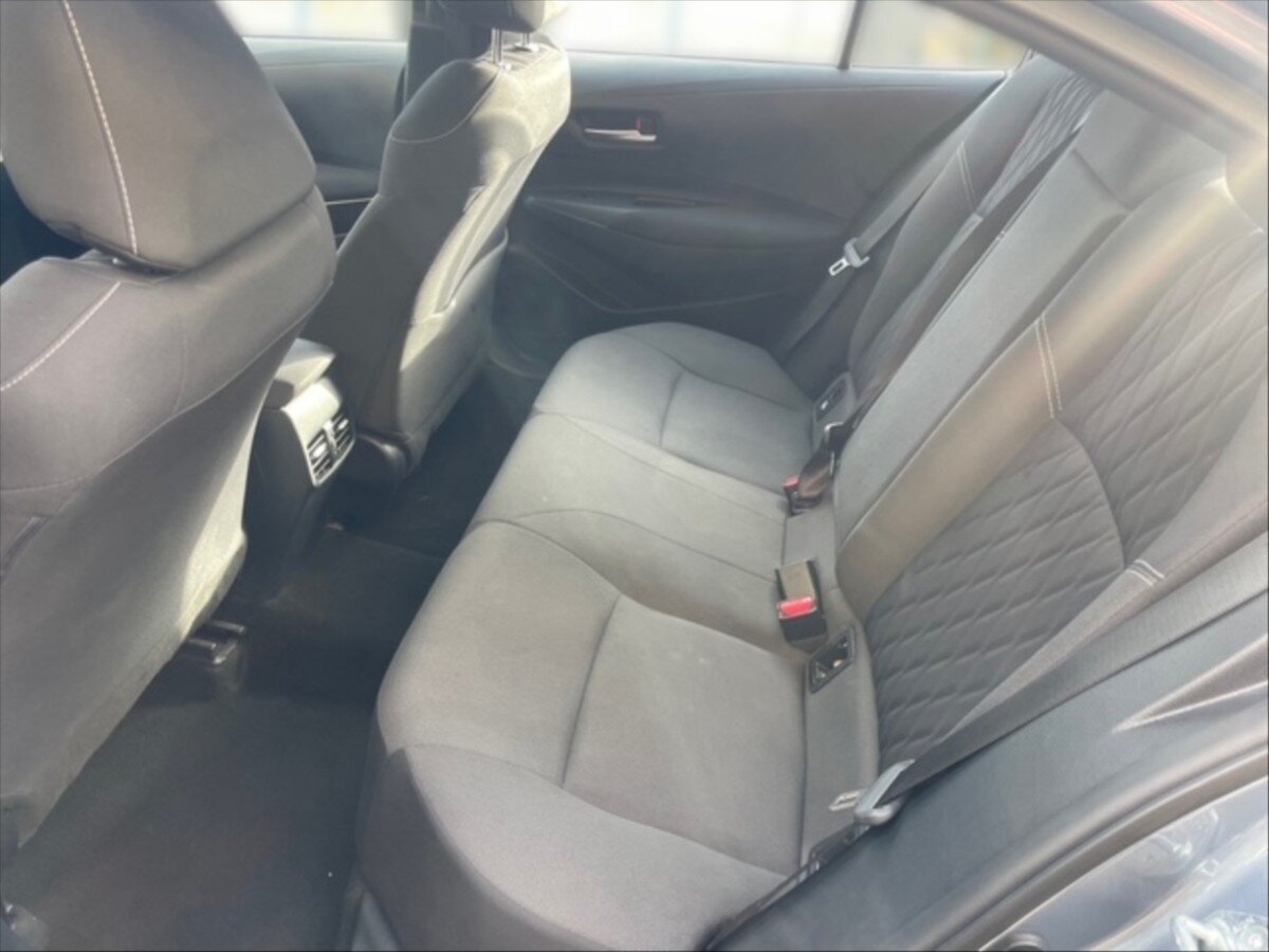 Toyota Corolla Sedan / Limuzína 1,5 l 92 kw