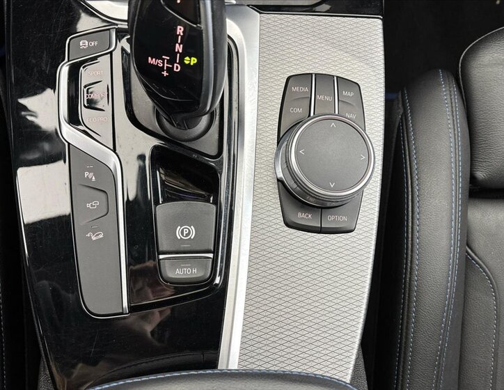 BMW X3 SUV / Terénní 2,0 l 140 kw