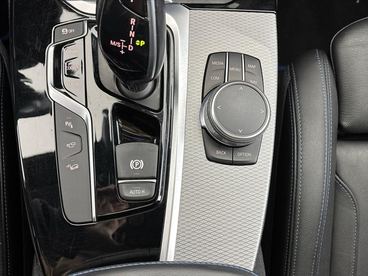 BMW X3 SUV / Terénní 2,0 l 140 kw