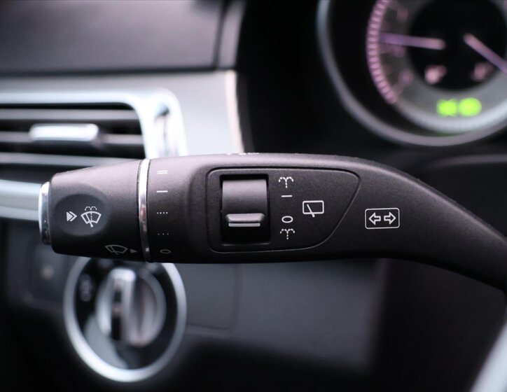 Mercedes-Benz Třídy E 21