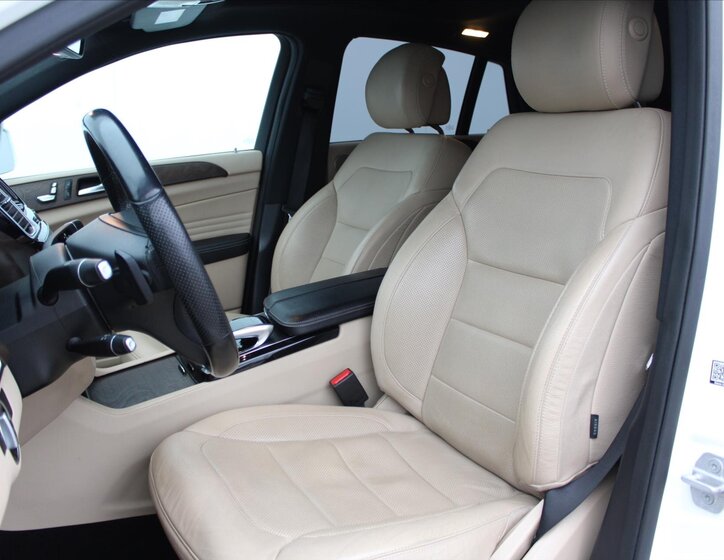 Mercedes-Benz GLE SUV / Terénní 3,0 l 190 kw