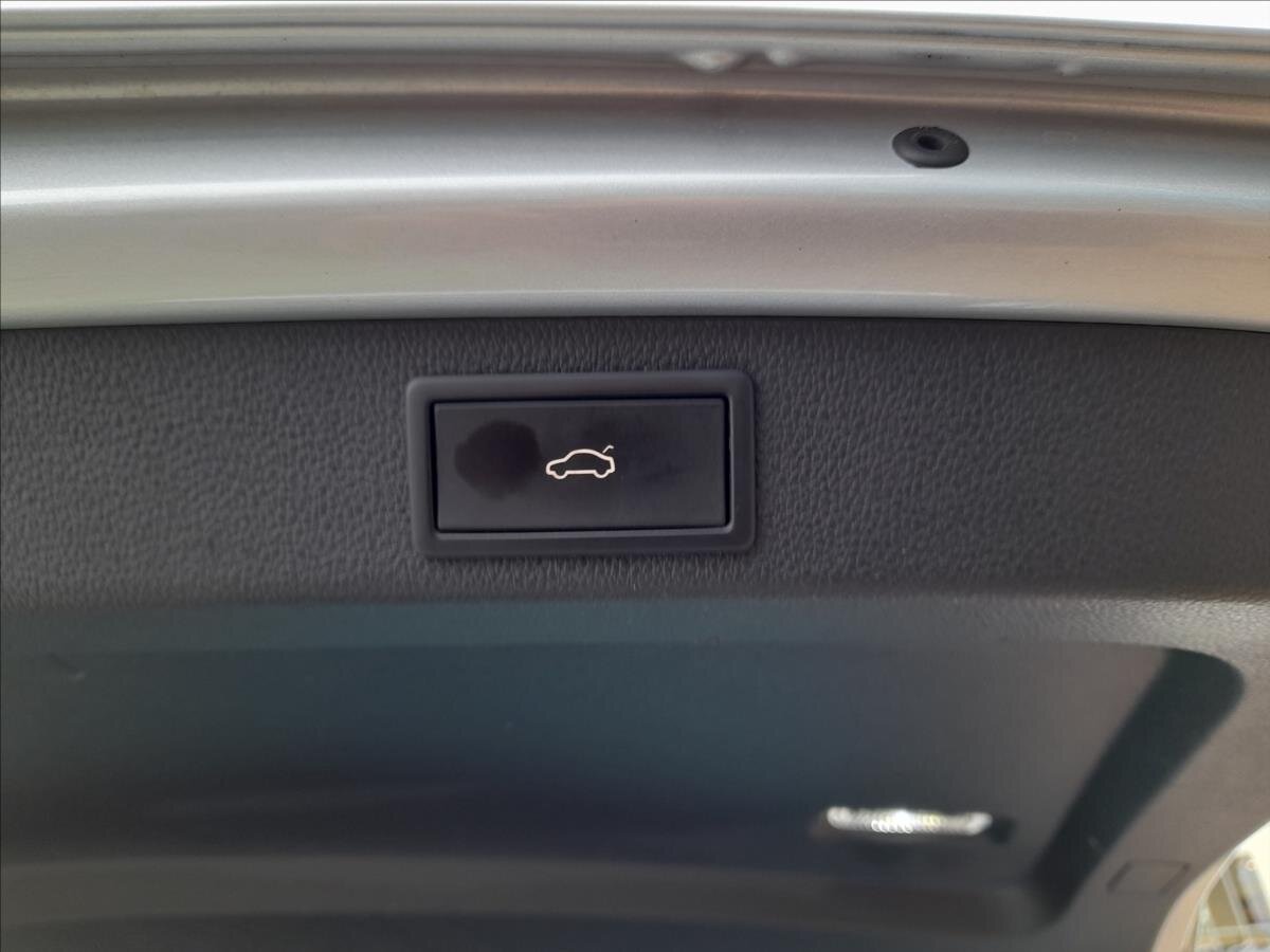 Škoda Superb Kombi 2,0 l 110 kw