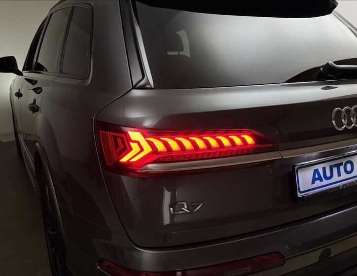 Audi Q7 48