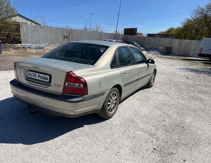Volvo S80 Sedan / Limuzína 2,5 l 103 kw