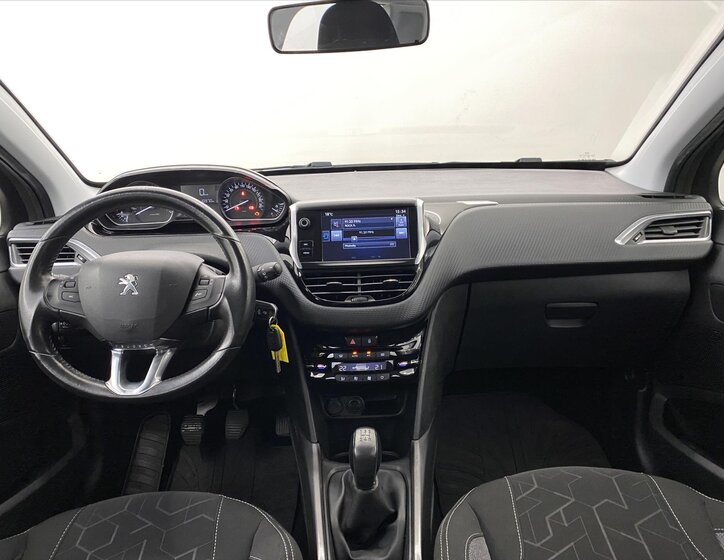 Peugeot 2008 9