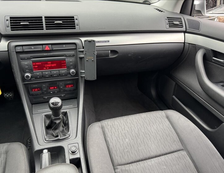 Audi A4 Kombi 2,0 l 103 kw