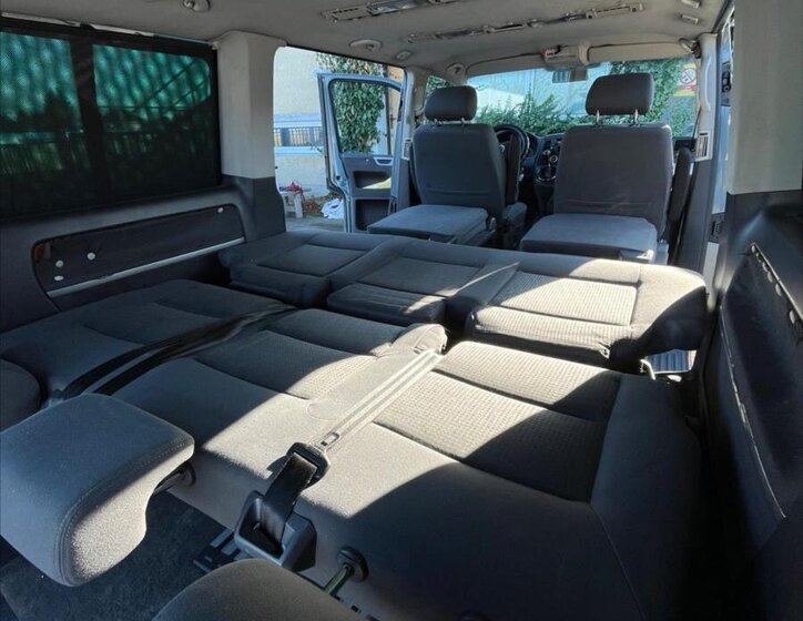 Volkswagen Multivan 27