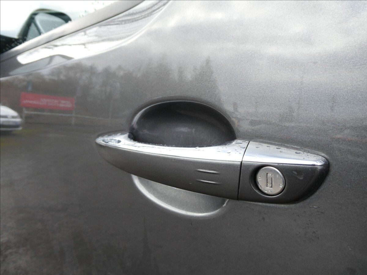 Peugeot Traveller MPV 2,0 l 130 kw