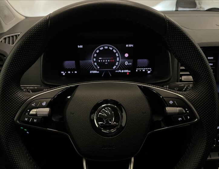 Škoda Karoq SUV 1,5 l 110 kw