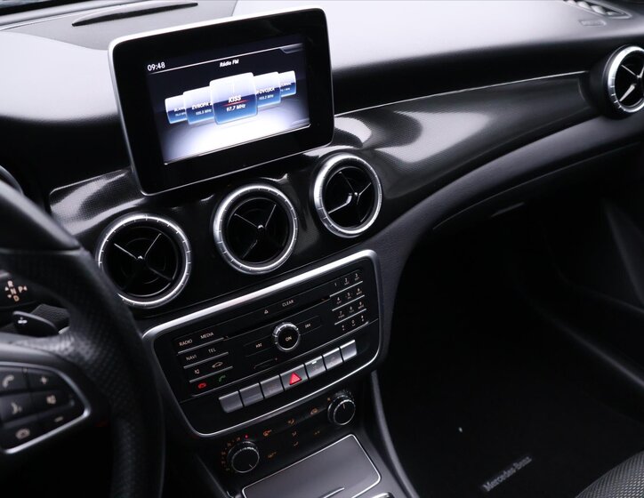 Mercedes-Benz CLA 19